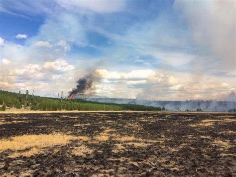 Big Fire In Yellowstone National Park Grows But Areas Open Wyoming