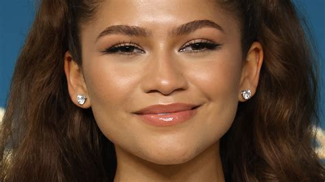 Zendayas Lead Actress Win At The 2022 Emmys Just Cemented Her In History