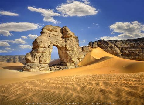 Sahara Natural Rock Arch Libya 2048x1499 By Patrick Galibert