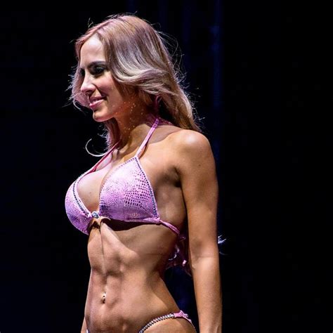 Melina Figueroa mostró nueva figura en concurso fitness AR13 cl