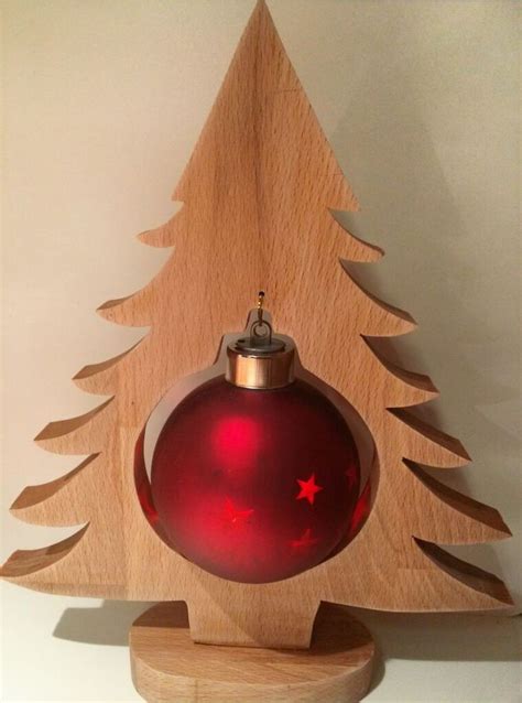 10 Christmas Crafts From Wood