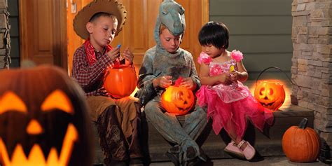 5 Halloween Safety Gadgets For Safe Trick Or Treating