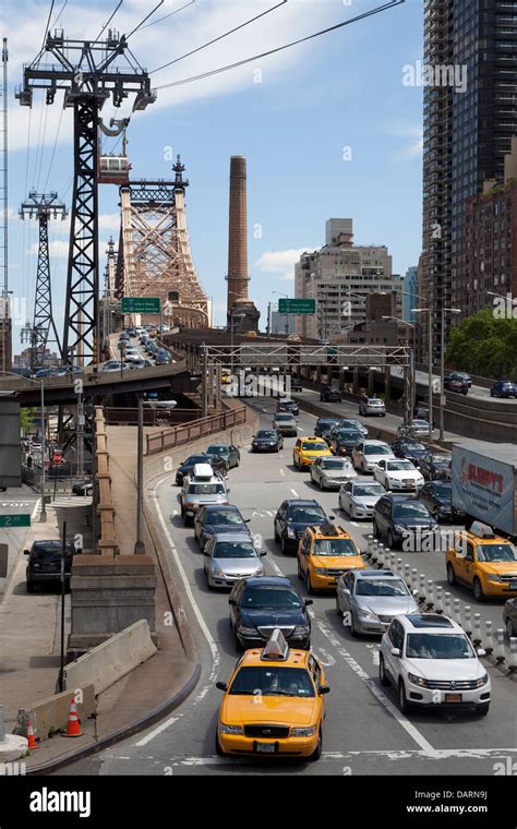 Verkehr Auf Der Queensboro Bridge Island New York City Stockfotografie