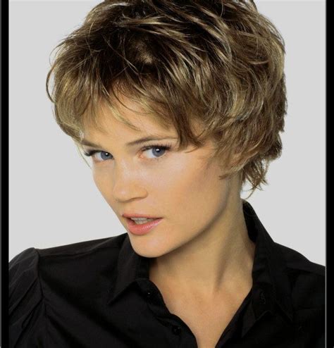 Nous avons rassemblé beaucoup d'idées de coupe cheveux courts femme 50 ans pour inspirer votre prochain look. +20 meilleures idées de coupe de cheveux court femme hiver ...