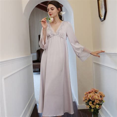2022 Spring French Style Sleepwear Sexy V Neck Women Night Dress Sweet Embroidery Full Sleeves
