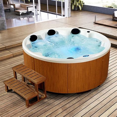 Hot Sale 3 People Spa Tubs Made In China Deluxe Outdoor Whirlpool Villa Hot Tub Sunscreen And