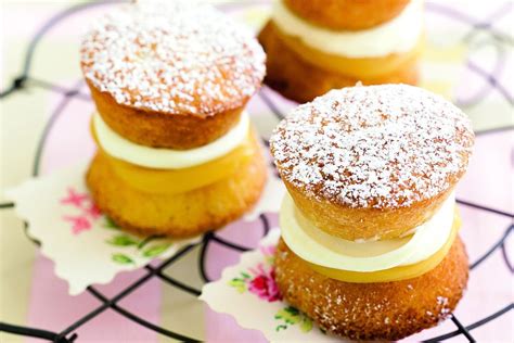 Mini Victoria Sponge Cakes With Lemon Curd And Cream Recipes