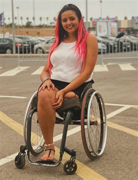 Pin By Juan Castro On De Gran Respeto Y Bonitas Wheelchair Women