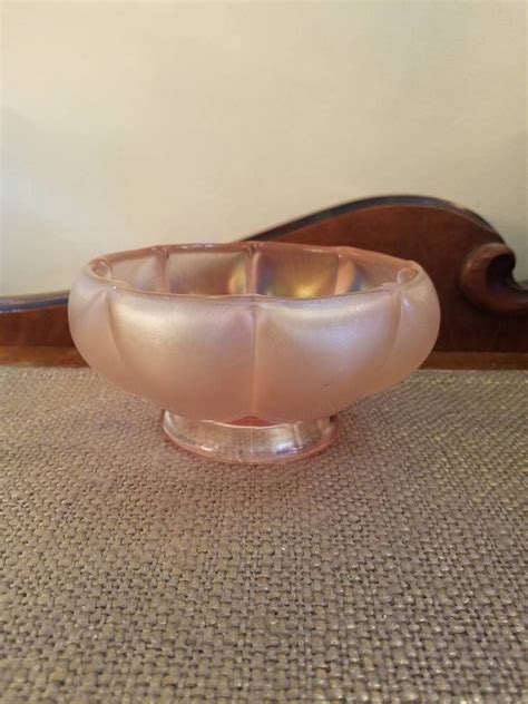 Fenton Glass Velva Rose Stretch Glass Bowl 6 5 Diameter Etsy Fenton Glass Fenton Glass Bowl