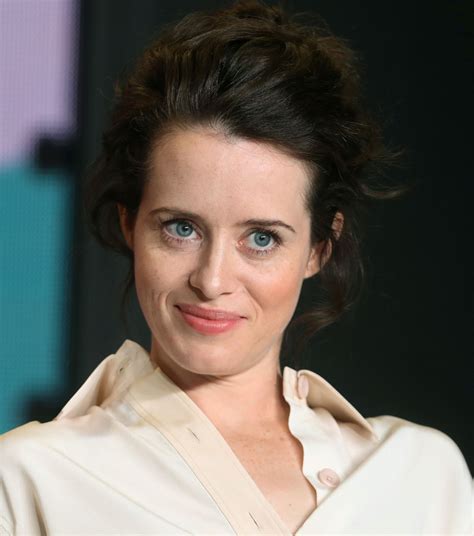 Claire Foy - 