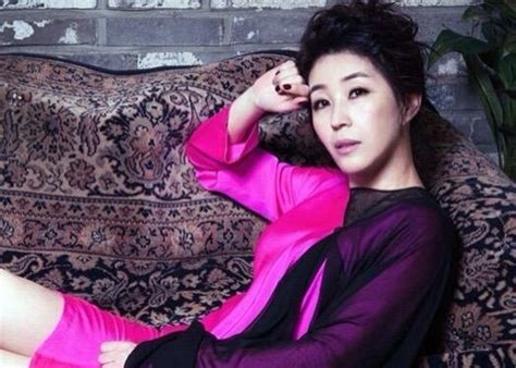 In 2005, he was named best actor at the kbs acting awards for this role. Korean Actress Kim Mi Kyung Picture Gallery