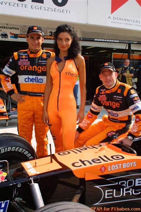Pin By Lvkboss On Ambiances Female Race Car Driver Grid Girls Pit Girls