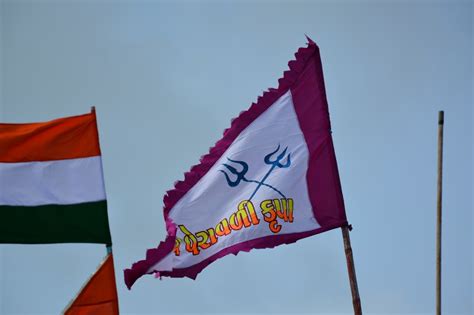 40 Flags On Fishing Boats On Gujarat Coast Thebluedrive