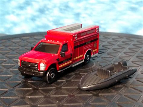 Matchbox Fire Rescue Engine Ford F 350 550 Boat Dive Water Ems Custom