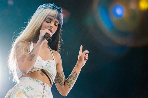 Singer Melanie Martinez Catches Flak For Asserting Boundaries With Fan