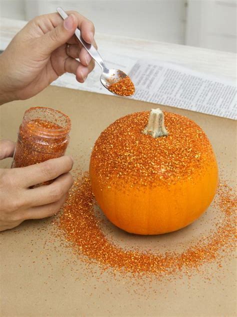 Awesome Glitter Diys For Holiday Decoration