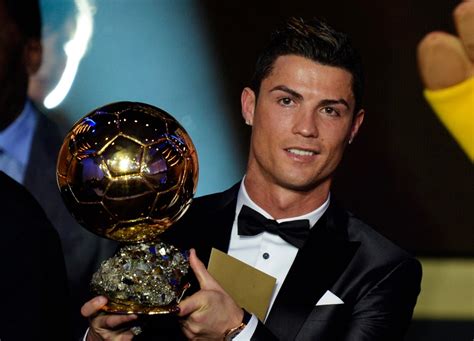 Cristiano Ronaldo Wins Fifa Best Player Award For 2nd Time Ends Lionel