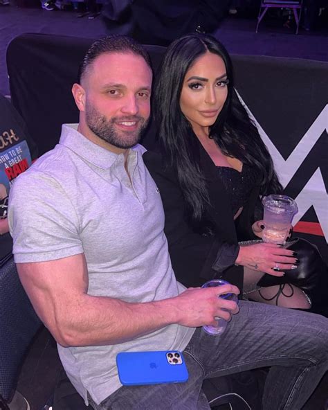 Internet Slams Jersey Shore Star Angelina Pivarnick For Showing Off