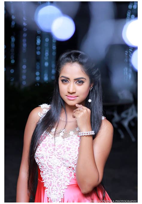 Kavindya Dulshani Latest Sri Lankan Models Portal Sixteen Plus