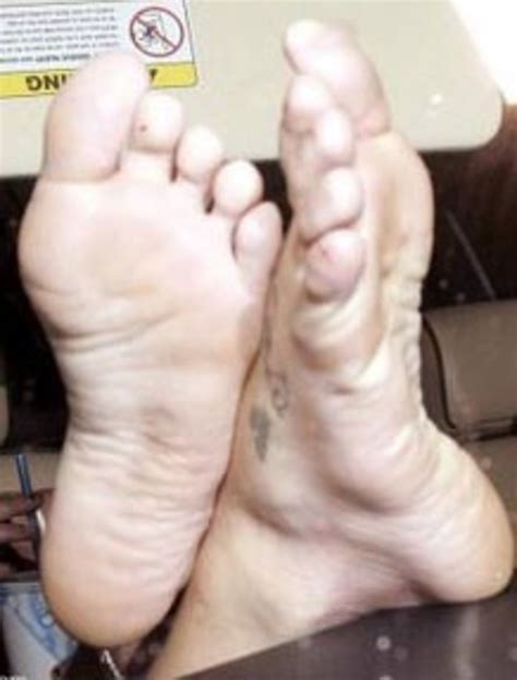 Celebrity Feet Photos Whose Famous Toes Are These Hubpages