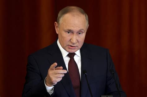 Putinas Vakarai eskaluoja konfliktą Ukrainoje savo pratybomis