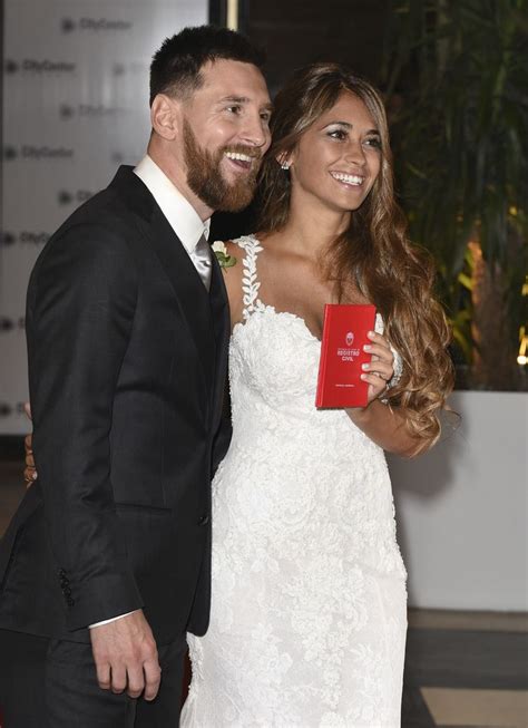 Lionel Messi Married His Childhood Sweetheart And The Photos Are