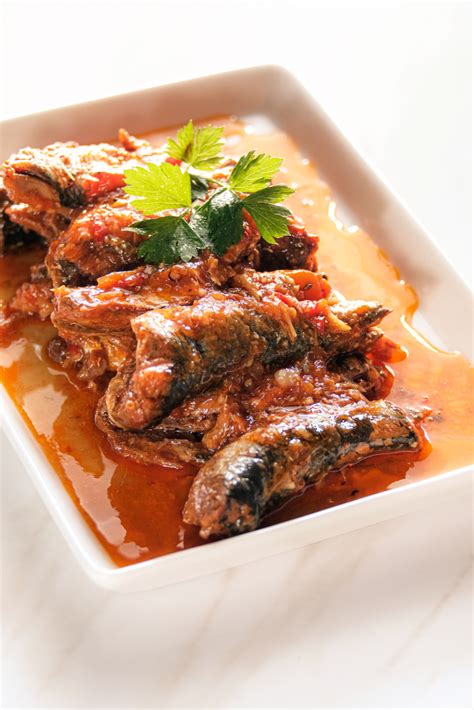 Bumbu pun mudah didapat masakansederhana #kepiting #sauspadang bikin kepiting saus padang sendiri yuk, ini resepnya di video kali ini aku akan berbagi resep gurame saus padang yang super enak banget. Resep Sarden Saus Padang - Minyak Goreng Sunco