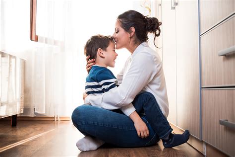 ¿cómo Reacciona Tu Hijo A Los Elogios Eres Mamá