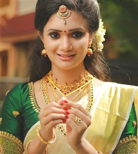Pin By Divya S On Bridês Wõrld Kerala Bride Kerala Saree Indian Brides Jewelry