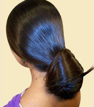 As these hairstyles are absolutely trendy and buzzing, you can go through some of the fashionable hairstyles. loose down do for oily thin hair | Bun hairstyles, Loose ...