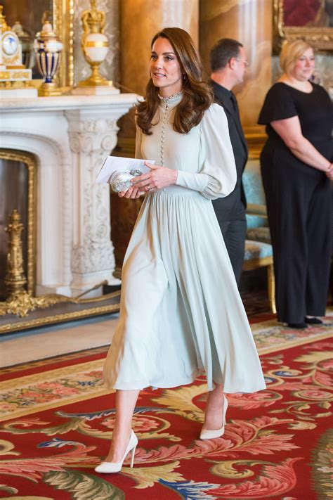 Catherine Duchess Of Cambridge Dresses Wedding Famous Person
