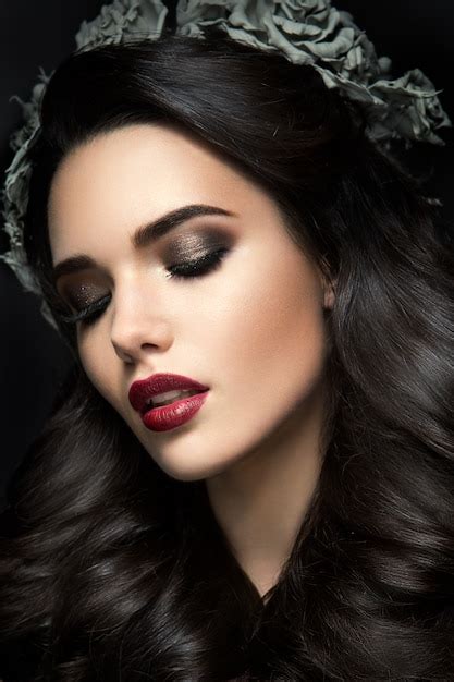 Premium Photo Beauty Fashion Model Girl Portrait With Grey Roses