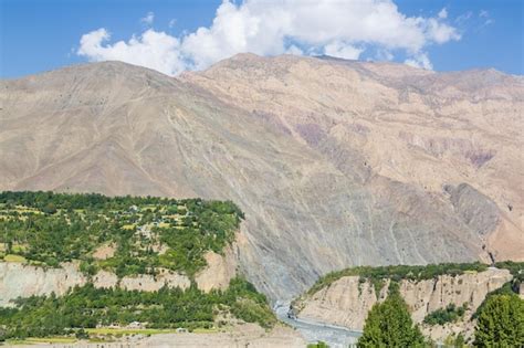 Paesaggi Delle Montagne Hindukush Catene Montuose Gole Fiumi Valli Villaggi Pakistan