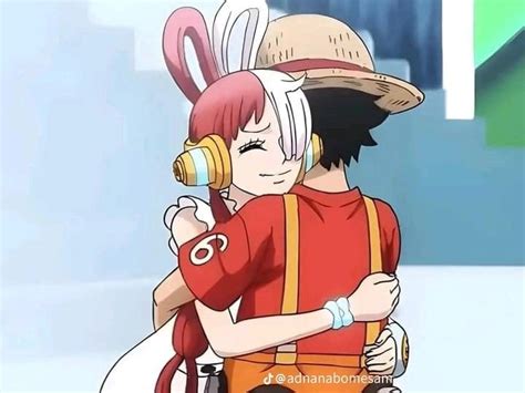 Luffy And Uta Hug One Piece Luffy One Piece Anime I Loved You First