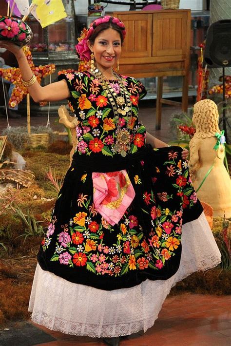 Vestidos Tipicos Mexicanos Modernos En Df Moda Y Estilo
