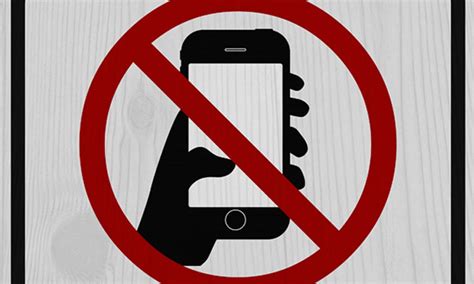 Should Smartphones Be Banned From The Classroom 6 12