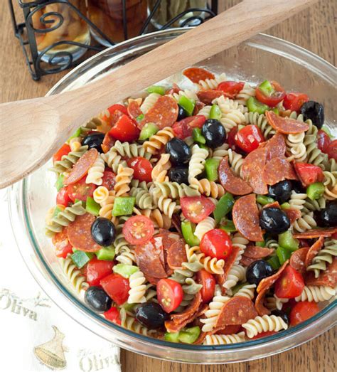 Pasta salads are prepared quickly and easily, rarely include inaccessible ingredients, and therefore they are suitable for a family dinner and dinner party. 25+ Memorial Day Recipes - That Skinny Chick Can Bake