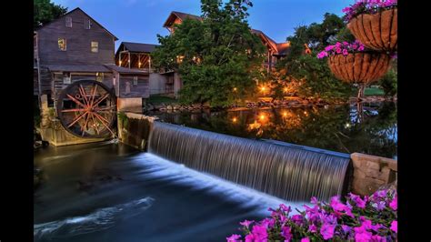 Top Tourist Attractions In Pigeon Forge Travel Guide Tennessee Youtube