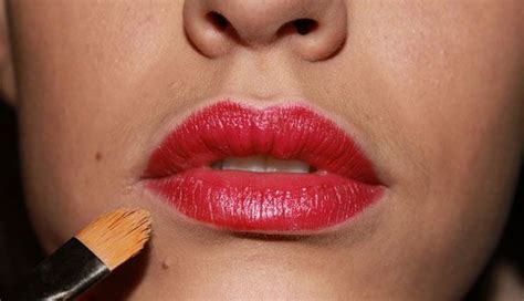 7 Concealer Mistakes You Might Be Making How To Apply Lipstick Clear