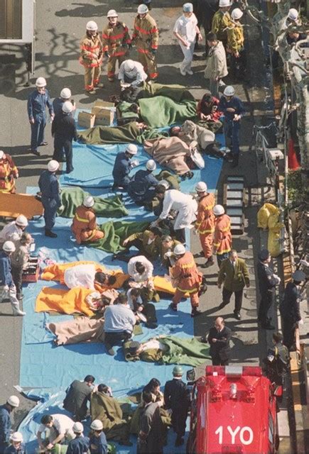 Definition of 地下鉄, meaning of 地下鉄 in japanese: 地下鉄サリン事件で見た「化学兵器」の恐ろしさ…治療した ...