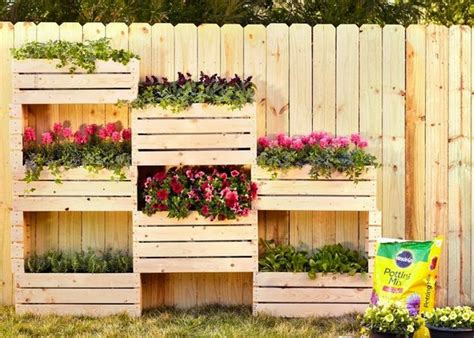 4 2x4 at 15in (make sure your lumber is pressure treated). 15 Super Unique Fence Planters That'll Have You Loving ...