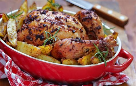 Recette Poulet roti et ses pommes de terre fondantes