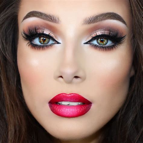 Neutral Shimmery Eyes And Red Ombré Lips Red Ombre Lips Christmas Eye