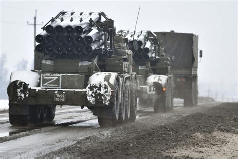 Imagens Peças De Artilharia Russas A Caminho Da Ucrânia Forças