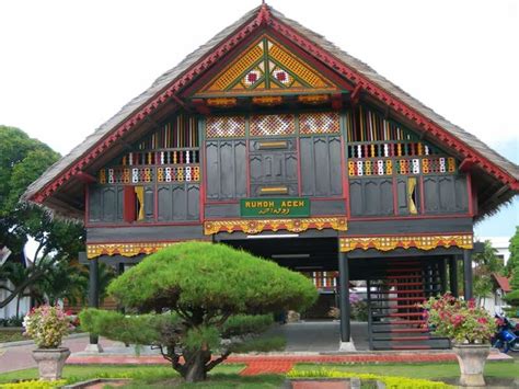 Mewarnai gambar untuk anak muslim untuk kreatifitas dengan mewarnai gambar alquranmulia. Pembahasan Lengkap Nama Rumah Adat Aceh, Sejarah, Sketsa ...