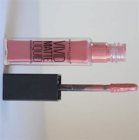 The lipstick looks like a candy to me so yumm. Maybelline Nude Flush Color Sensational Vivid Matte Liquid ...