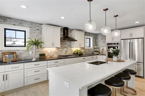Oxford white cabinets is a great choice for your cabinetry, fitting perfectly with whatever design you zen living kitchen & bath can build your dream kitchen. Expansive Open-Concept Kitchen Featuring White Shaker ...