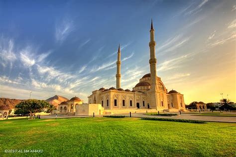 جامع السلطان سعيد بن تيمور Islamic Architecture Taj Mahal Mosque