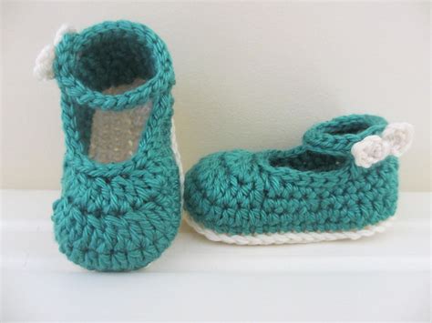 40 Adorable And Free Crochet Baby Booties Patterns