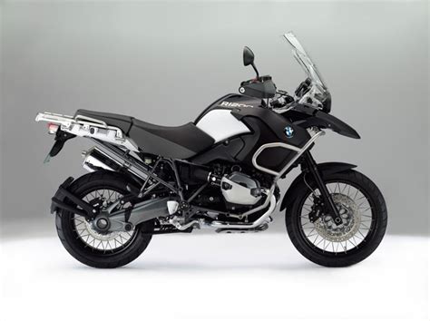 This brand new bmw r 1250 gs came straight from the factory already loaded with an impressive array of equipment: 2012 BMW R1200GS Adventure Triple Black Review